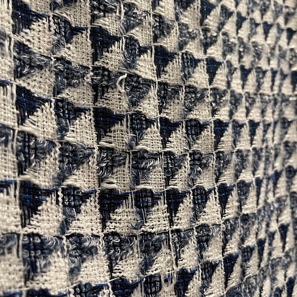 Lightly worn LOFT Skirt Size 8 - Picture 2 of 5